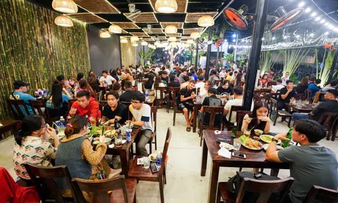 Người Bình Dương đi nhậu đông đúc