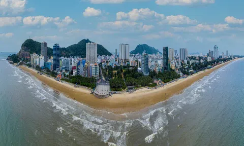 Biển Vũng Tàu vắng vẻ dịp cuối tuần