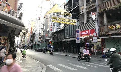 Hôm nay TP.HCM cho mở lại tất cả dịch vụ trừ karaoke, quán bar, vũ trường
