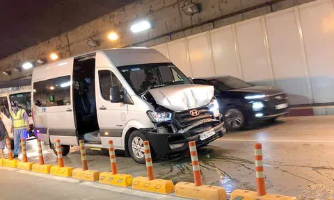 Video: Tai nạn liên hoàn trong hầm Thủ Thiêm, giao thông ùn ứ kéo dài