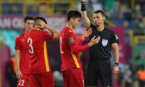 Lý do trung vệ Đỗ Duy Mạnh bị thẻ đỏ truất quyền thi đấu, AFC đã giải thích như thế nào?