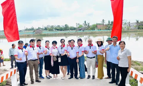 Chương trình trao cầu và trao nhà tình thương tại tỉnh Bến Tre