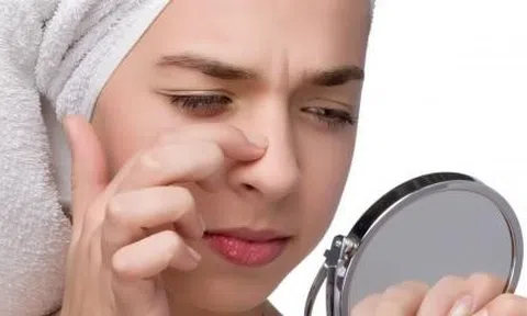 Cải thiện tình trạng mụn với quy trình dưỡng da 3 bước chỉ trong 2 phút