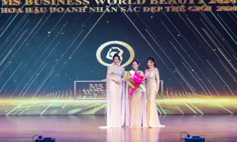 Nữ hoàng Doanh nhân Tài sắc Châu Á 2024 Đào Thị Thu Thảo của cuộc thi Hoa hậu Doanh nhân Sắc đẹp Thế giới 2024